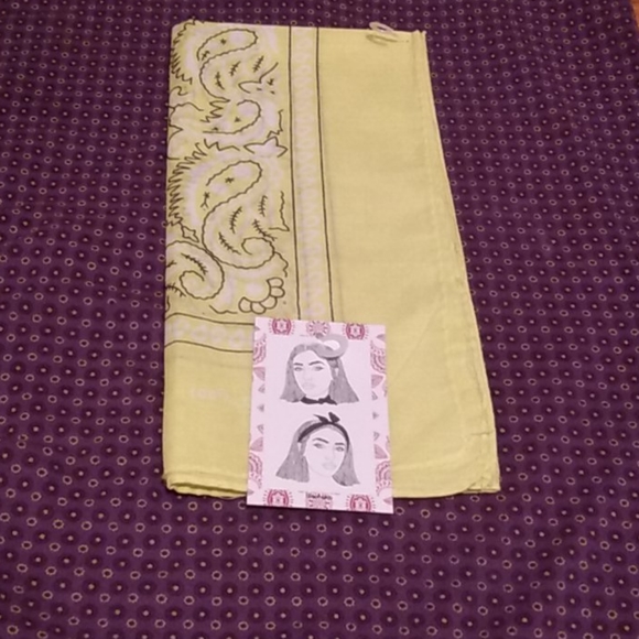 Yellow bandana - Picture 1 of 2